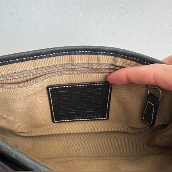 Vintage Coach crossbody bag - Picture 10 of 11